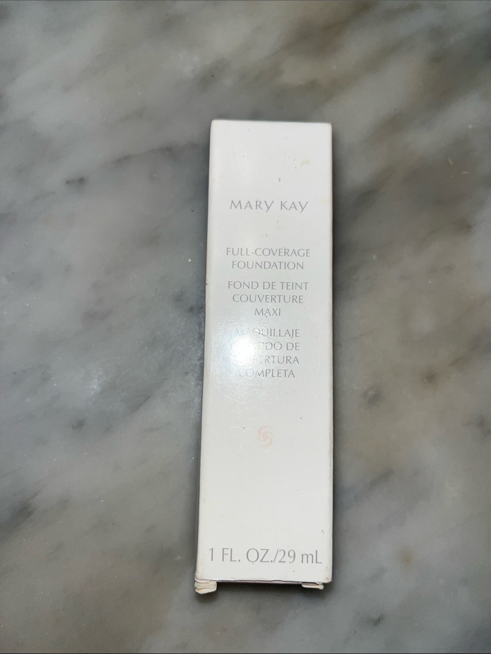 Mary Kay Full-Coverage Foundation - Off-White / Neutral Beige Packaging